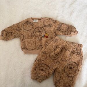 Fuzzy Winnie the Pooh set